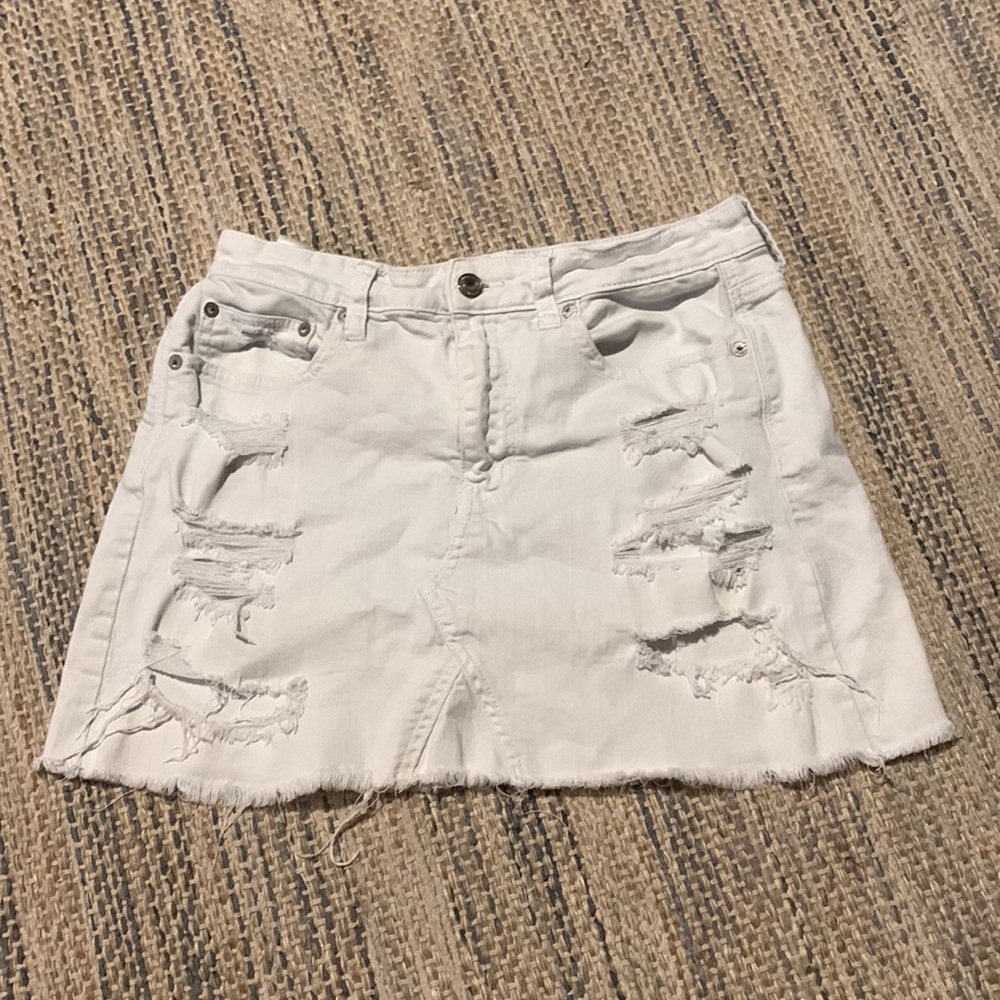 American eagle white jean skirt